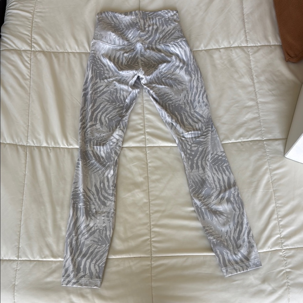 Lululemon Gray Patterned Leggings